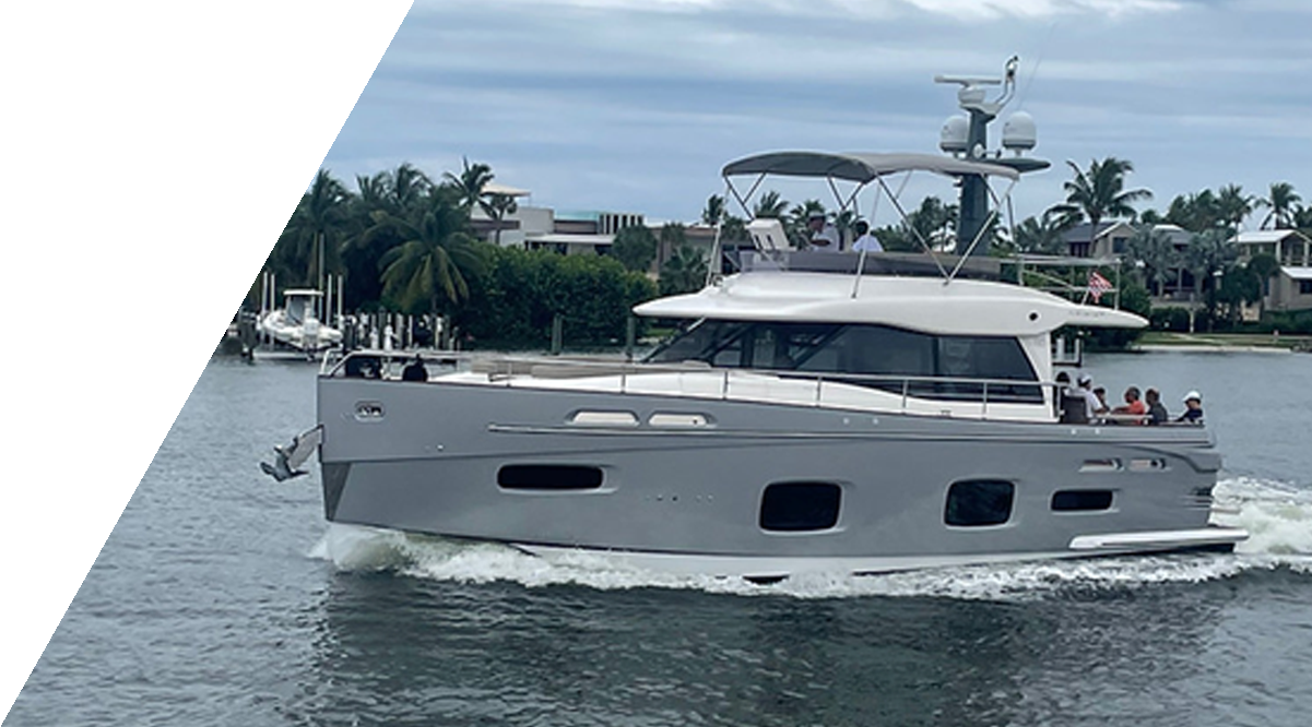 Yacht charter tour in Florida 